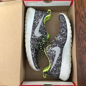 Women’s Nike Roshe Run